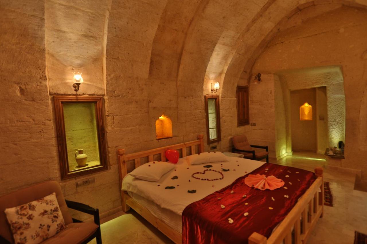 Abu Hayat Cave Suites Ortahisar Exterior photo